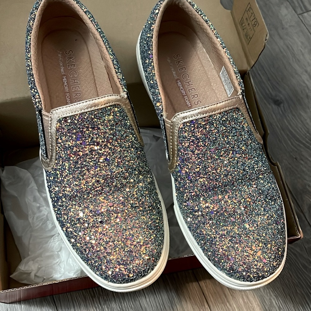 Sketchers sparkly shoes